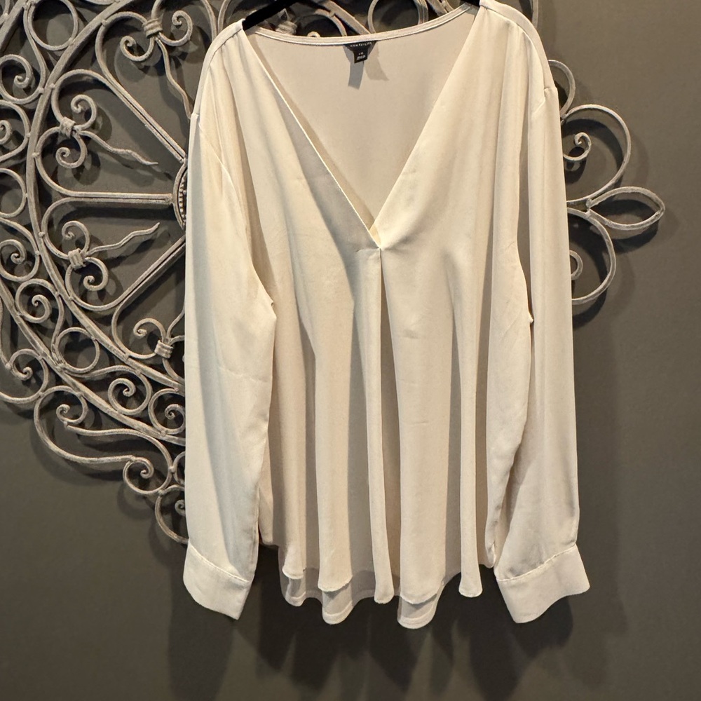 Women’s plus ivory suit blouse Ann Taylor sz 2x
